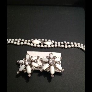 Vintage bracelet clip on set circa 1960s