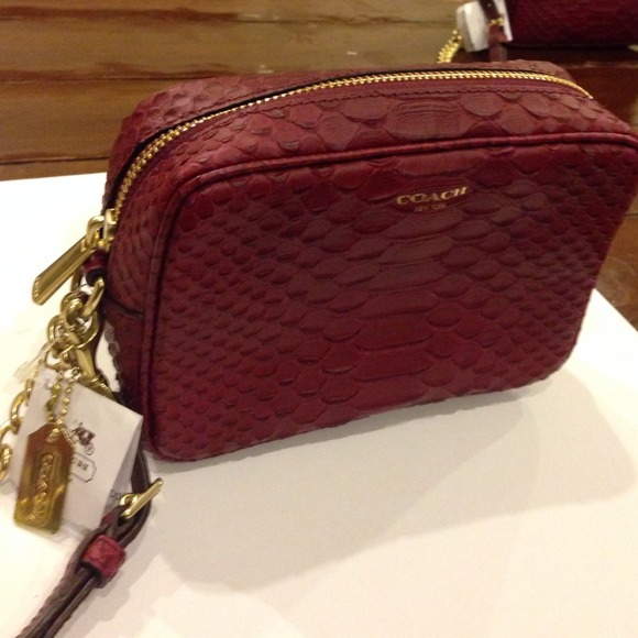 COACH wristlet ❤️ NWT