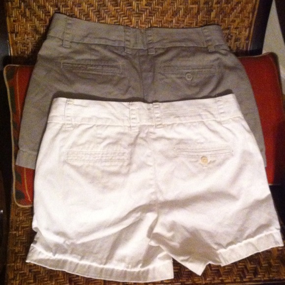2 pair! J. Crew 100% Cotton Chino Broken-In Shorts - Picture 2 of 4
