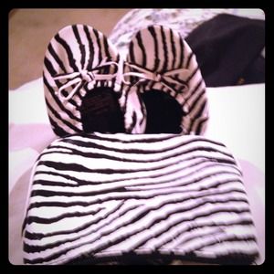 Zebra fold n go flats with matching purse
