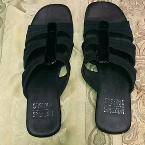 Black Mootsies Tootsies sandals size 8