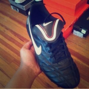 Soccer cleats