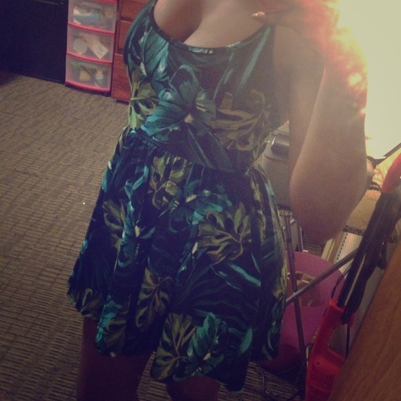 American Apparel JUNGLE LEAVES dress