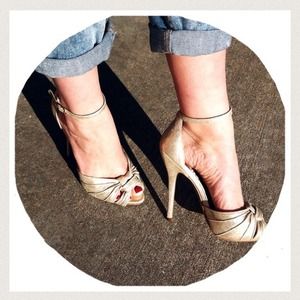 Sam Edelman Gold Metallic Heels