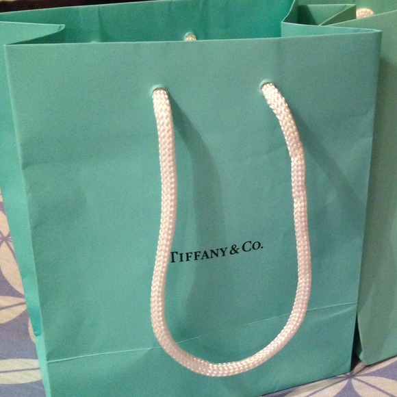 1 Tiffany shopping bag small