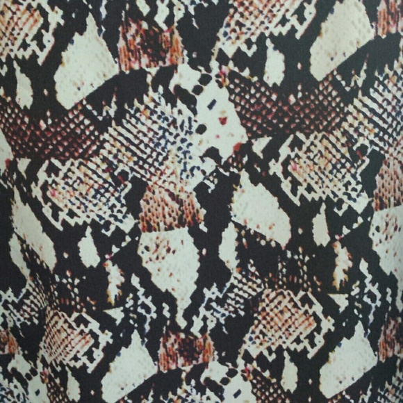 Designed tank top - Picture 3 of 4