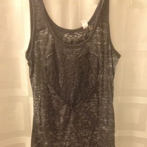 Grey cotton tank with lace heart
