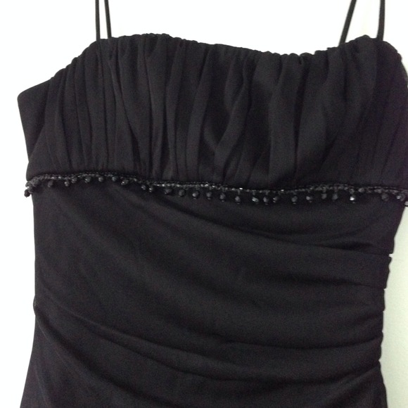 Dresses & Skirts - Cocktail dress black