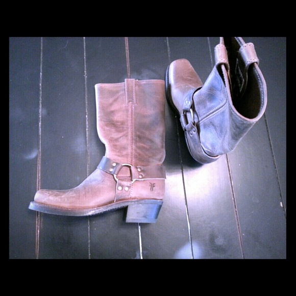 Women's frye boot