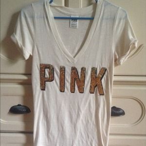 Victoria's Secret pink v-neck shirt