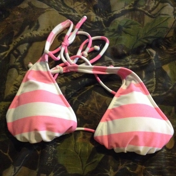 Pink and white bikini set💕 - Picture 3 of 3