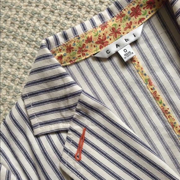 ❌❌SOLD❌❌ Adorable CAbi Striped Blazer - Picture 2 of 4