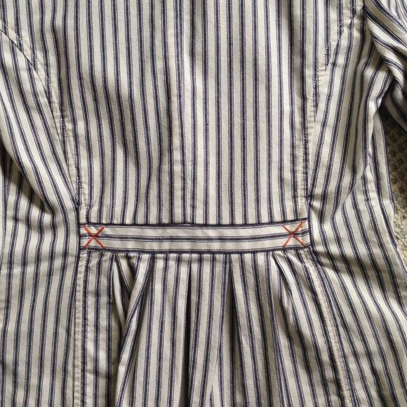 ❌❌SOLD❌❌ Adorable CAbi Striped Blazer - Picture 4 of 4