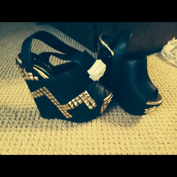 Charlotte Russe heels, size 6, brand new.