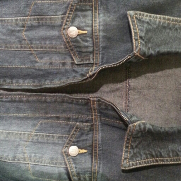 Jacket - Picture 3 of 4