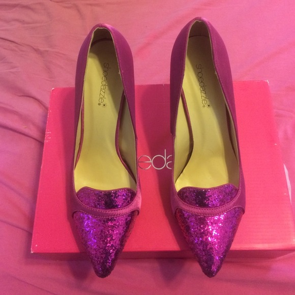 PRICE DROP🆕 pair of shoedazzle heels. NIB. 👠