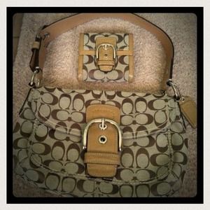 Coach purse/wallet combo and keen sandals