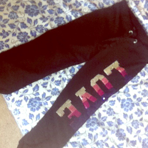 Sweats "Love"