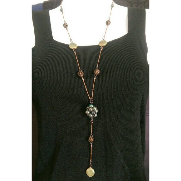 Jewelry - Green lariat (two-way) necklace. Can be layered.