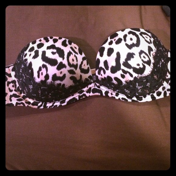 VS 36B STRAPLESS BRA