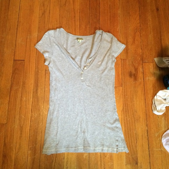 Hollister Gray Button up T-shirt