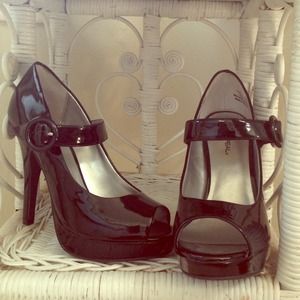 👠Patent Peeptoe Platforms 👠