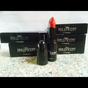 Maleficent MAC true love'a kiss (lipstick)