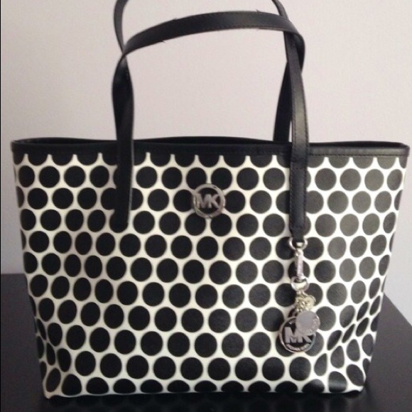 Authentic Mk tote small