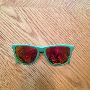 Nectar Accessories - Nectar Mint Mirrored Sunglasses Nectar Accessories - Nectar Mint Mirrored Sunglasses