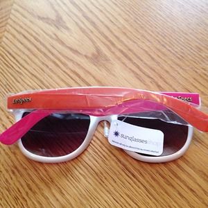 Le Specs Accessories - Le Specs The Revolver Pink Sunglasses Le Specs Accessories - Le Specs The Revolver Pink Sunglasses