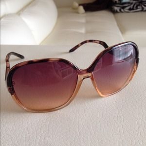 AX woman sunglasses