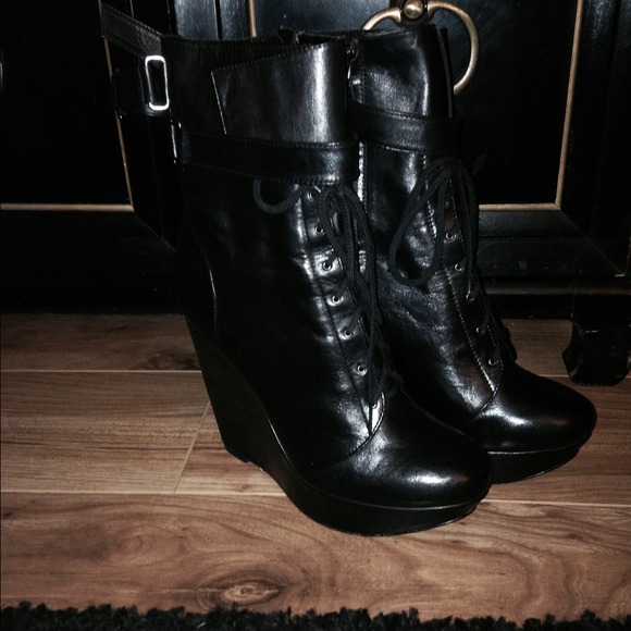 Report Signature "Adam" Wedge Bootie NIB 8 - Picture 3 of 3