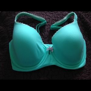 Victoria's Secret Body by Victoria bra