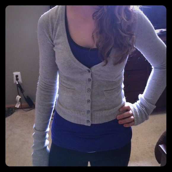 Cropped Grey Cardigan
