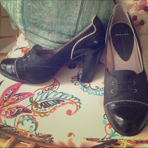 Black DIESEL leather/suede spectator pumps, size 8