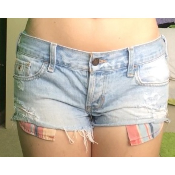 Hollister shorts with colored pockets!