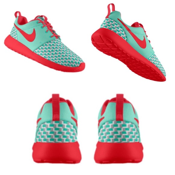 Nike Shoes - Brand new nike Roshe run