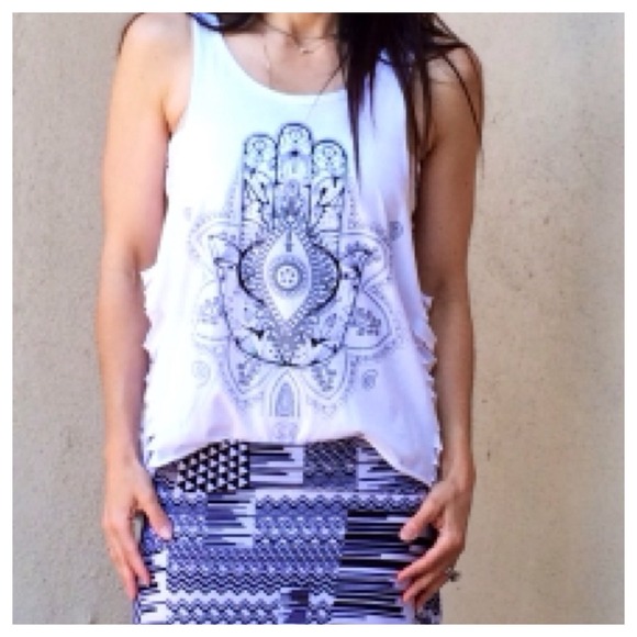 Hamsa tank top 2 LEFT - Picture 3 of 4