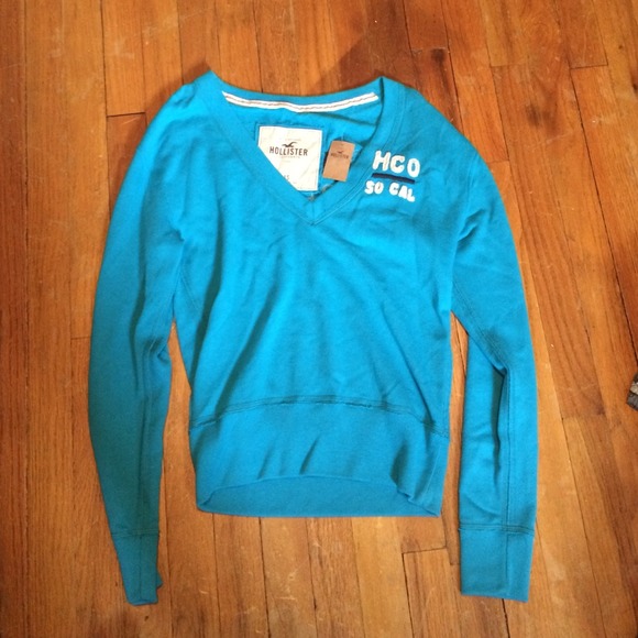 Hollister blue v-neck sweater