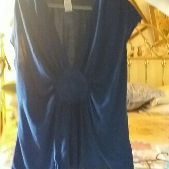 Blue top - Picture 2 of 2