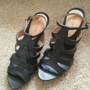 Kenneth cole reaction heels