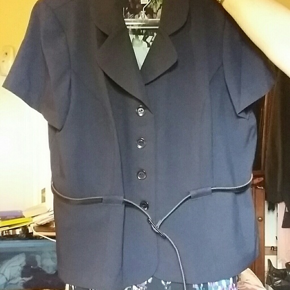 Business suit - Picture 2 of 2