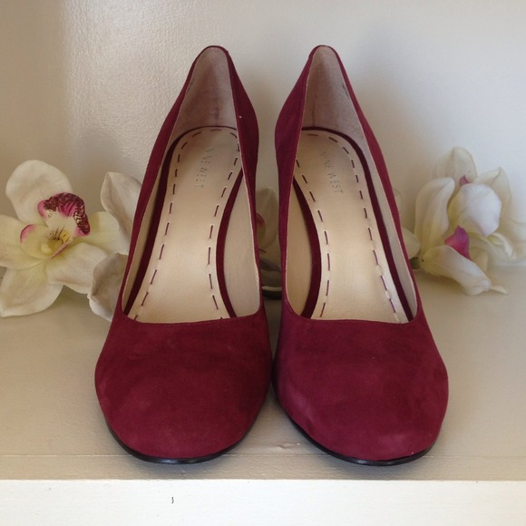Nine West Maroon Wedge Suede Heels - Picture 2 of 4