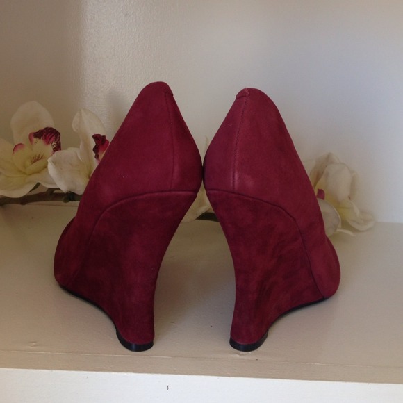 Nine West Maroon Wedge Suede Heels - Picture 4 of 4
