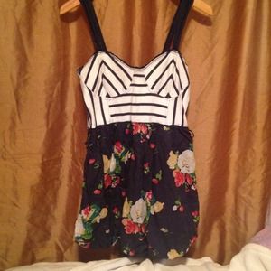 Women's Abercrombie and Fitch floral dress