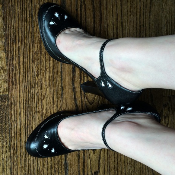SOLD Guess by Marciano B&W Mary Jane Heels