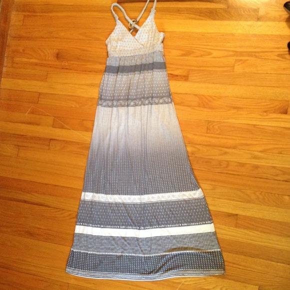 Mudd grey print maxi dress size small