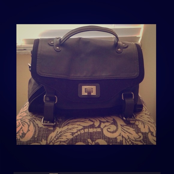 Sold Messenger Zara bag