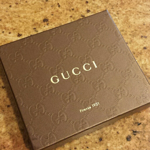 GUCCI Wallet case.