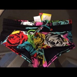 Volcom bikini -Boy shorts